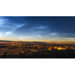 Svítící oblaka nad HK