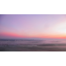 Mlhavý východ Slunce v HK